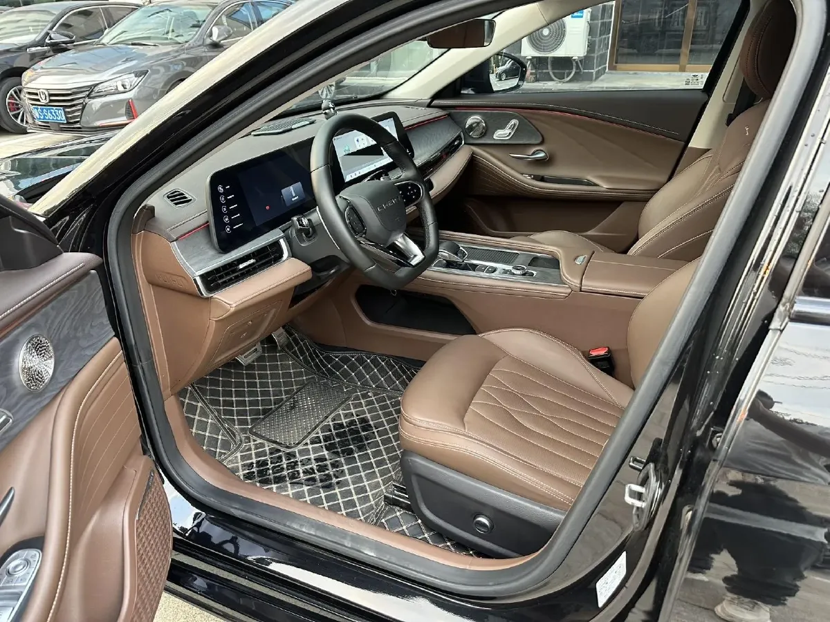 2024 Chery Arrizo 8 2.0T 254HP L4 7DCT,autocango,china used car exporter,china ev exporter,chinese used car exporter,chinese used ev exporter