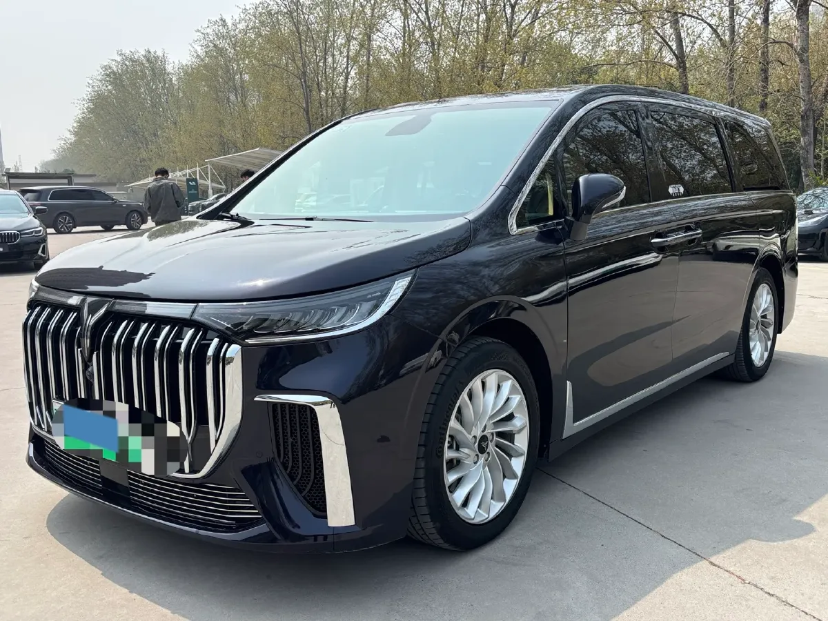 2022 Voyah Dream 1.5T 136HP L4 PHEV 25.57KWH,autocango,china used car exporter,china ev exporter,chinese used car exporter,chinese used ev exporter