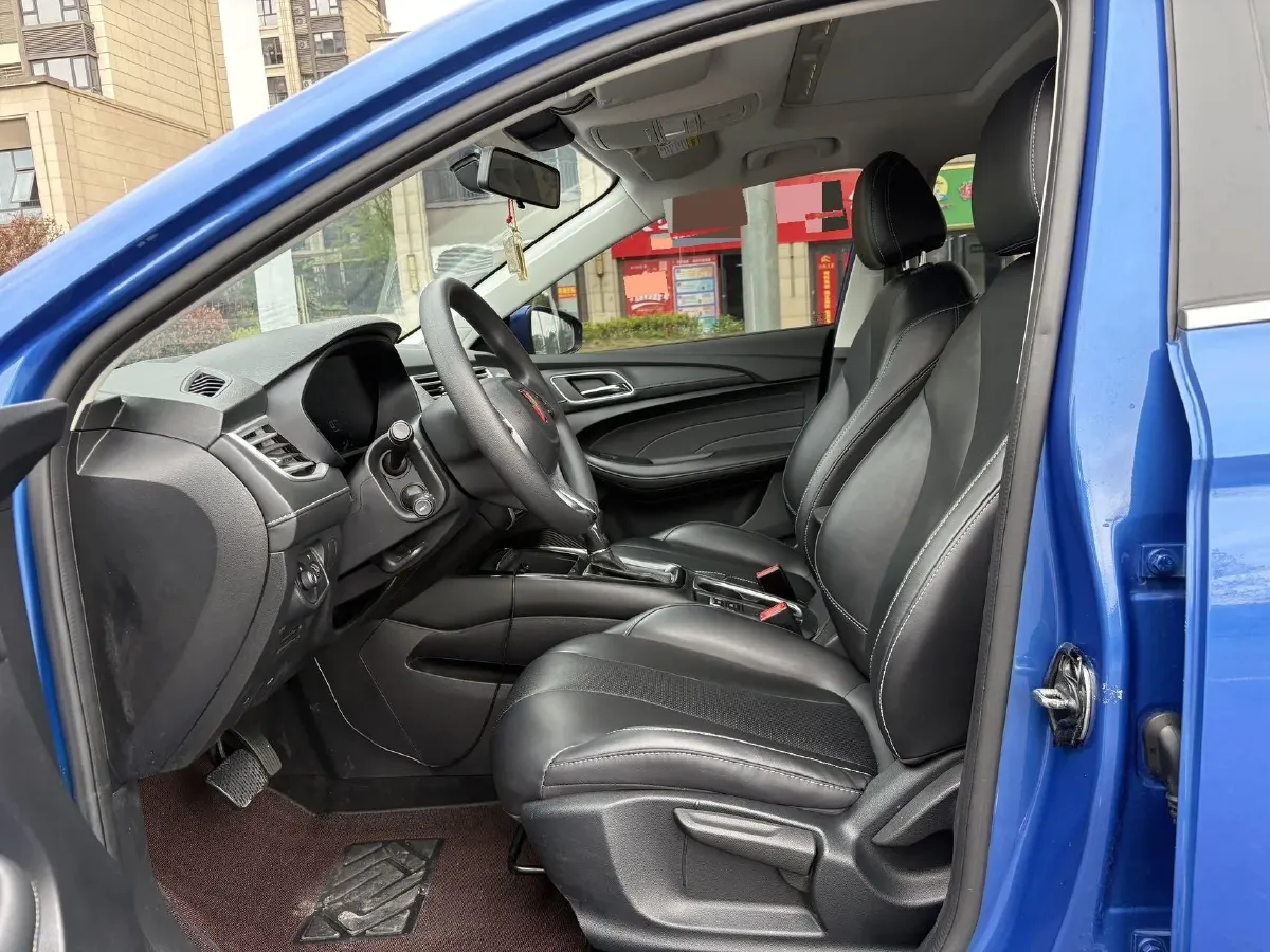 2020 Roewe i5 1.5L 120HP L4 CVT,autocango,china used car exporter,china ev exporter,chinese used car exporter,chinese used ev exporter