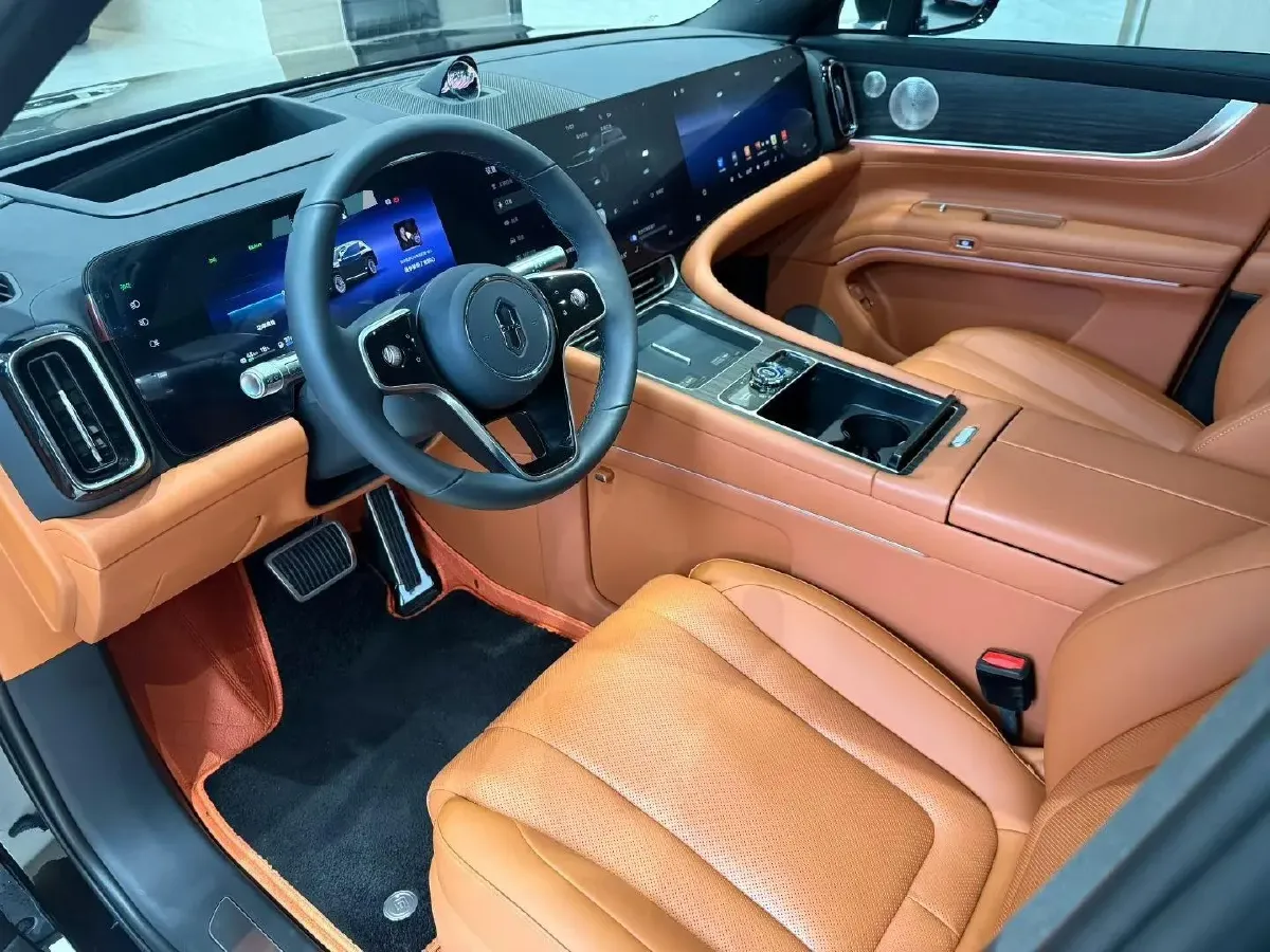 2025 AITO AITO M9 REEV 160HP REEV 52KWH,autocango,china used car exporter,china ev exporter,chinese used car exporter,chinese used ev exporter