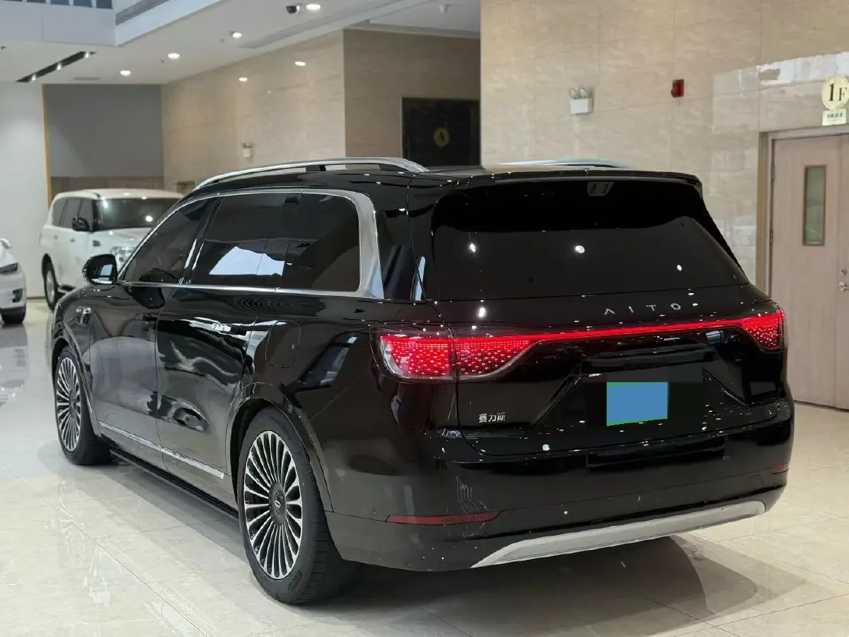 2025 AITO AITO M9 REEV 160HP REEV 52KWH,autocango,china used car exporter,china ev exporter,chinese used car exporter,chinese used ev exporter