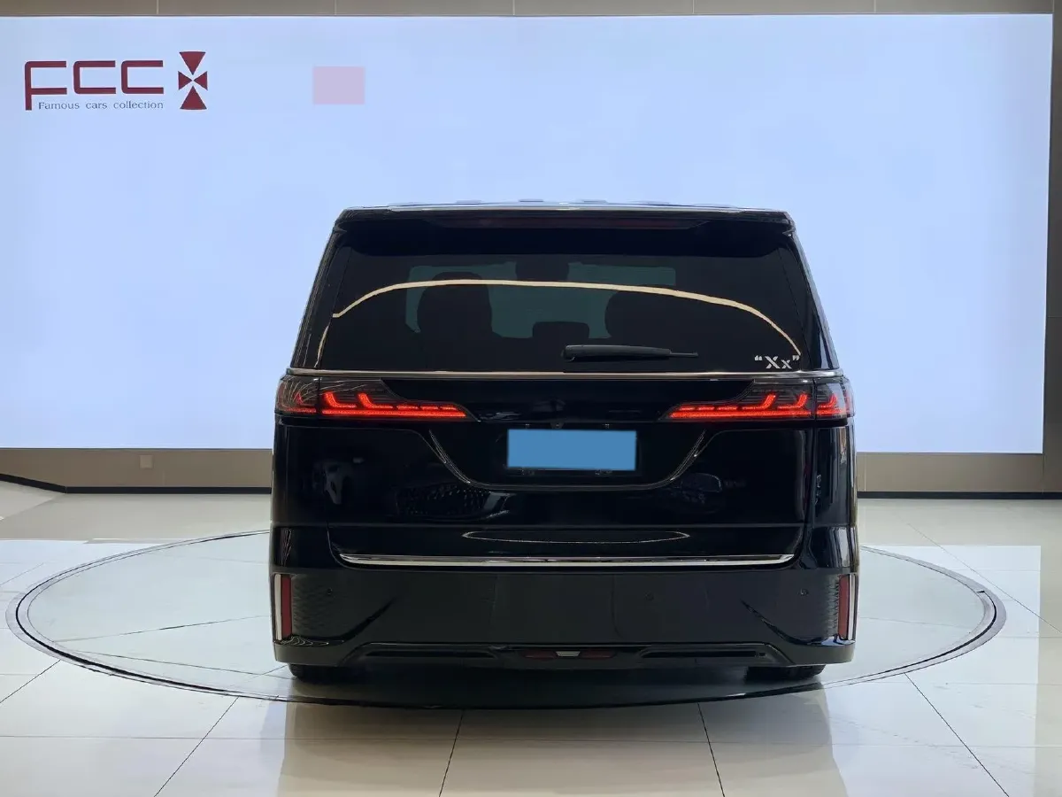 2022 Voyah Dream 1.5T 136HP L4 PHEV 25.57KWH,autocango,china used car exporter,china ev exporter,chinese used car exporter,chinese used ev exporter