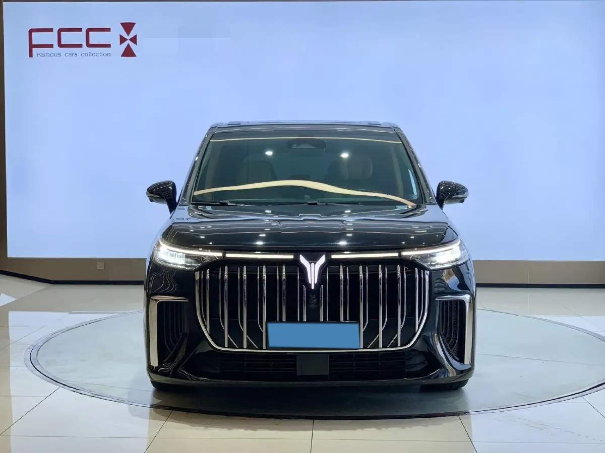 2022 Voyah Dream 1.5T 136HP L4 PHEV 25.57KWH,autocango,china used car exporter,china ev exporter,chinese used car exporter,chinese used ev exporter