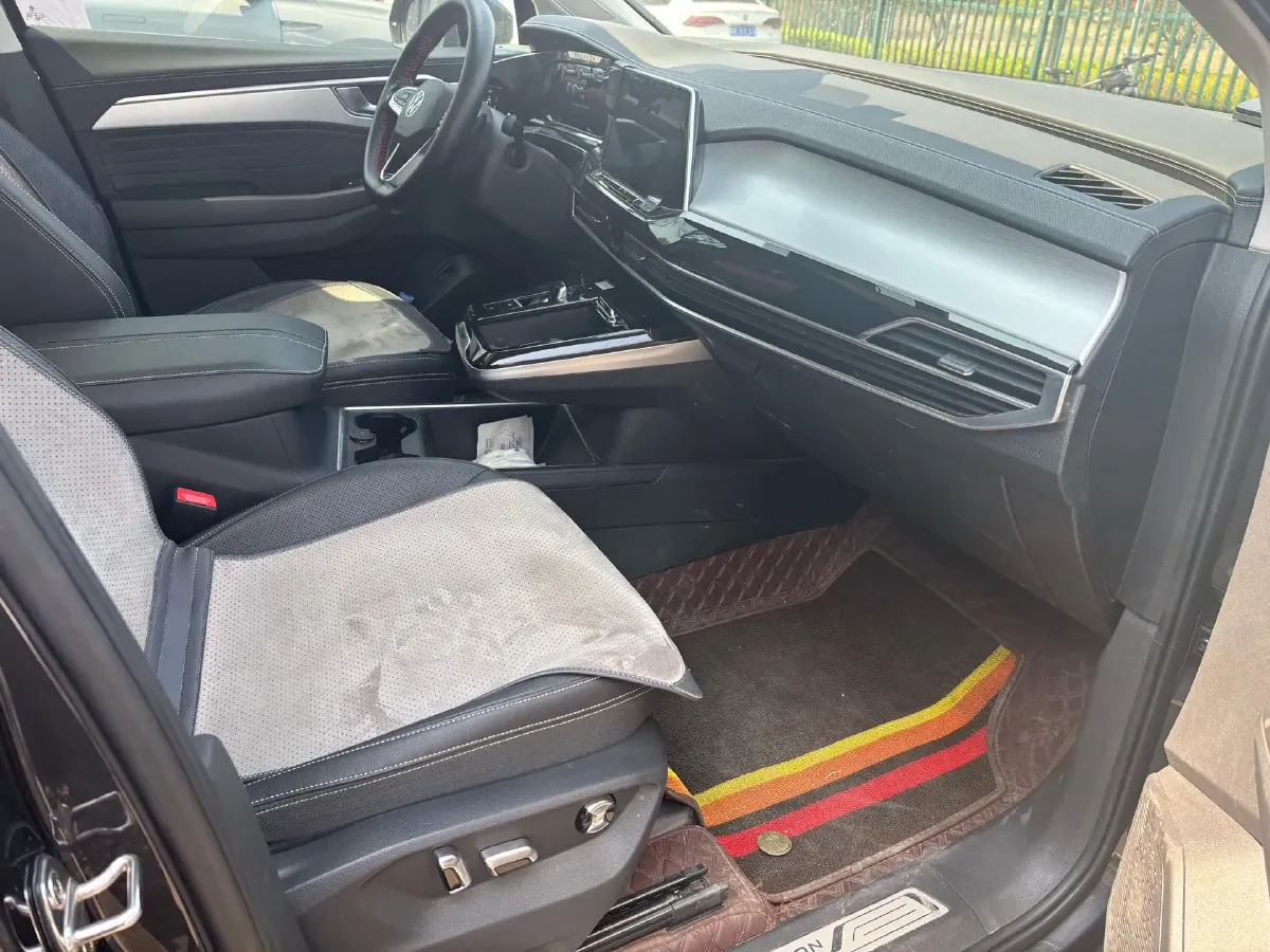 2023 Volkswagen Talagon 2.0T 220HP L4 7DCT,autocango,china used car exporter,china ev exporter,chinese used car exporter,chinese used ev exporter