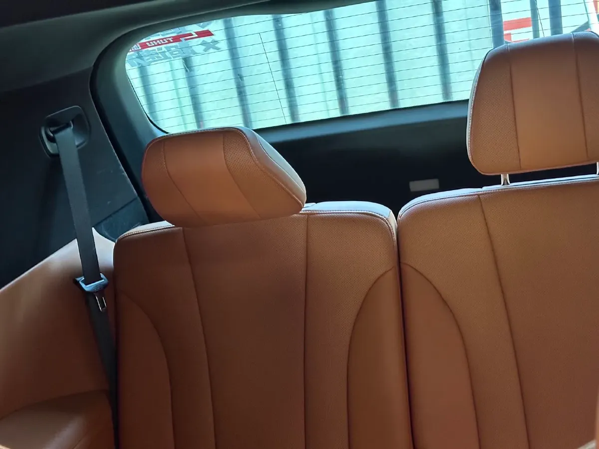 2024 AITO AITO M9 1.5T 152HP L4 REEV 42KWH,autocango,china used car exporter,china ev exporter,chinese used car exporter,chinese used ev exporter