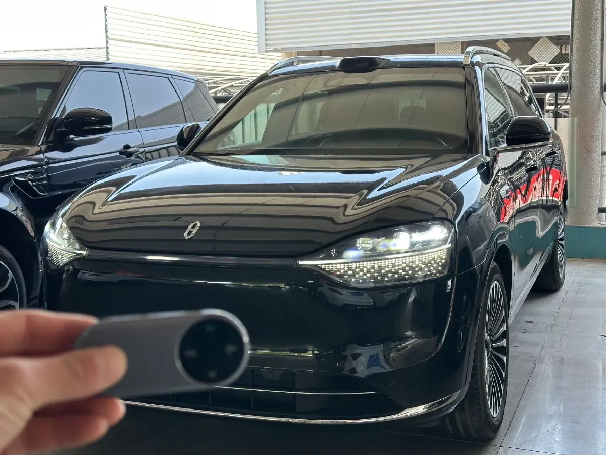 2024 AITO AITO M9 1.5T 152HP L4 REEV 42KWH,autocango,china used car exporter,china ev exporter,chinese used car exporter,chinese used ev exporter