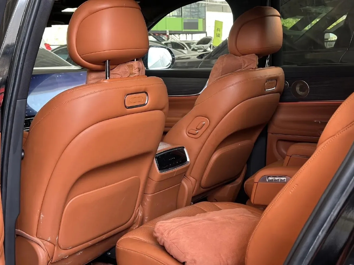 2024 AITO AITO M9 1.5T 152HP L4 REEV 42KWH,autocango,china used car exporter,china ev exporter,chinese used car exporter,chinese used ev exporter