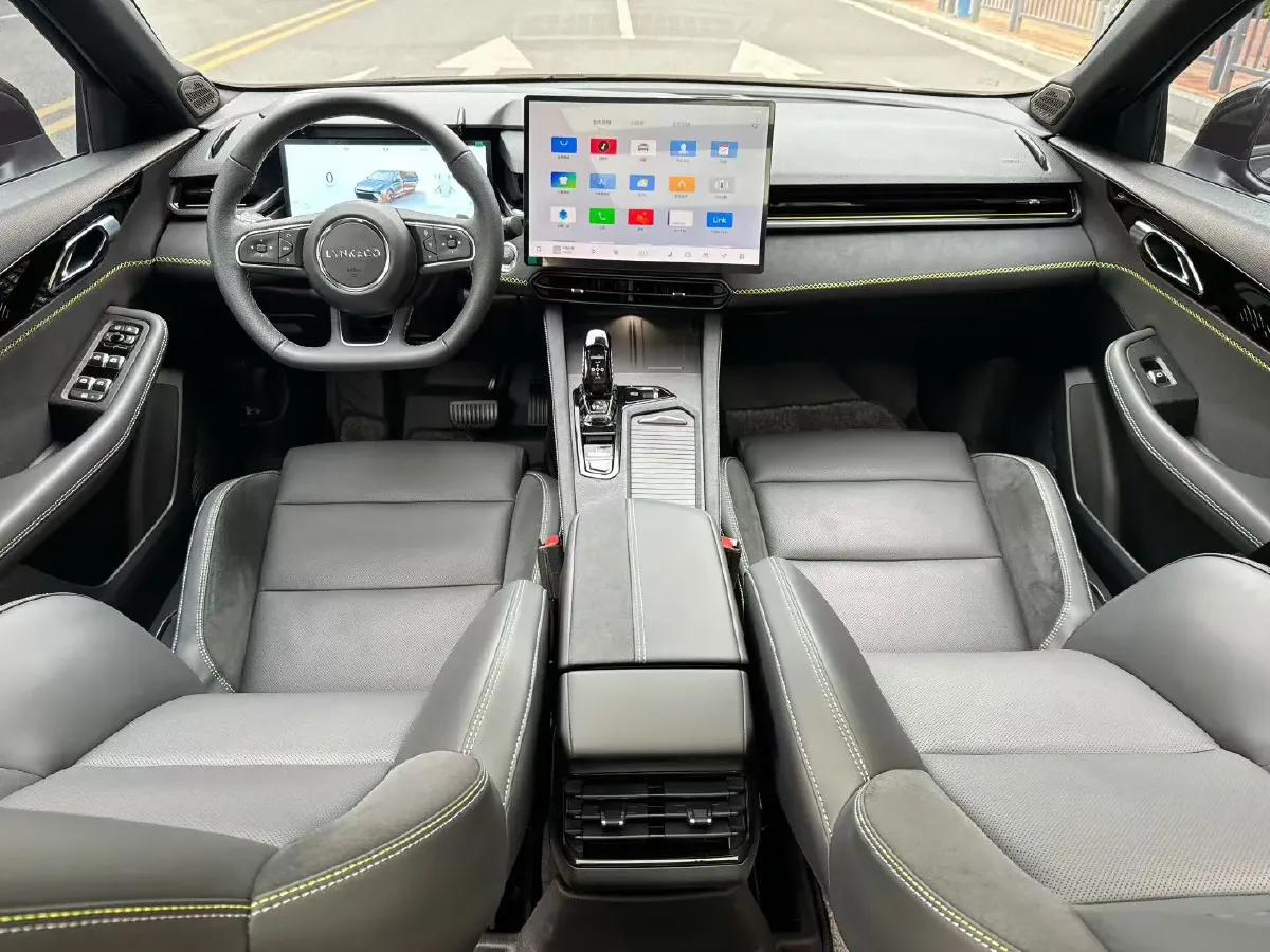 2025 LYNK&CO 03 1.5T 181HP L4 7DCT,autocango,china used car exporter,china ev exporter,chinese used car exporter,chinese used ev exporter