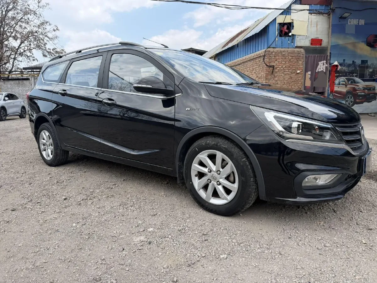 2017 BaoJun 310W 1.5L 112HP L4 6MT,autocango,china used car exporter,china ev exporter,chinese used car exporter,chinese used ev exporter