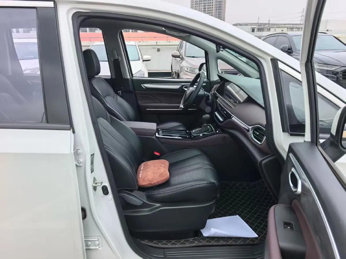 2023 GAC Trumpchi M6 1.5T 177HP L4 7DCT,autocango,china used car exporter,china ev exporter,chinese used car exporter,chinese used ev exporter