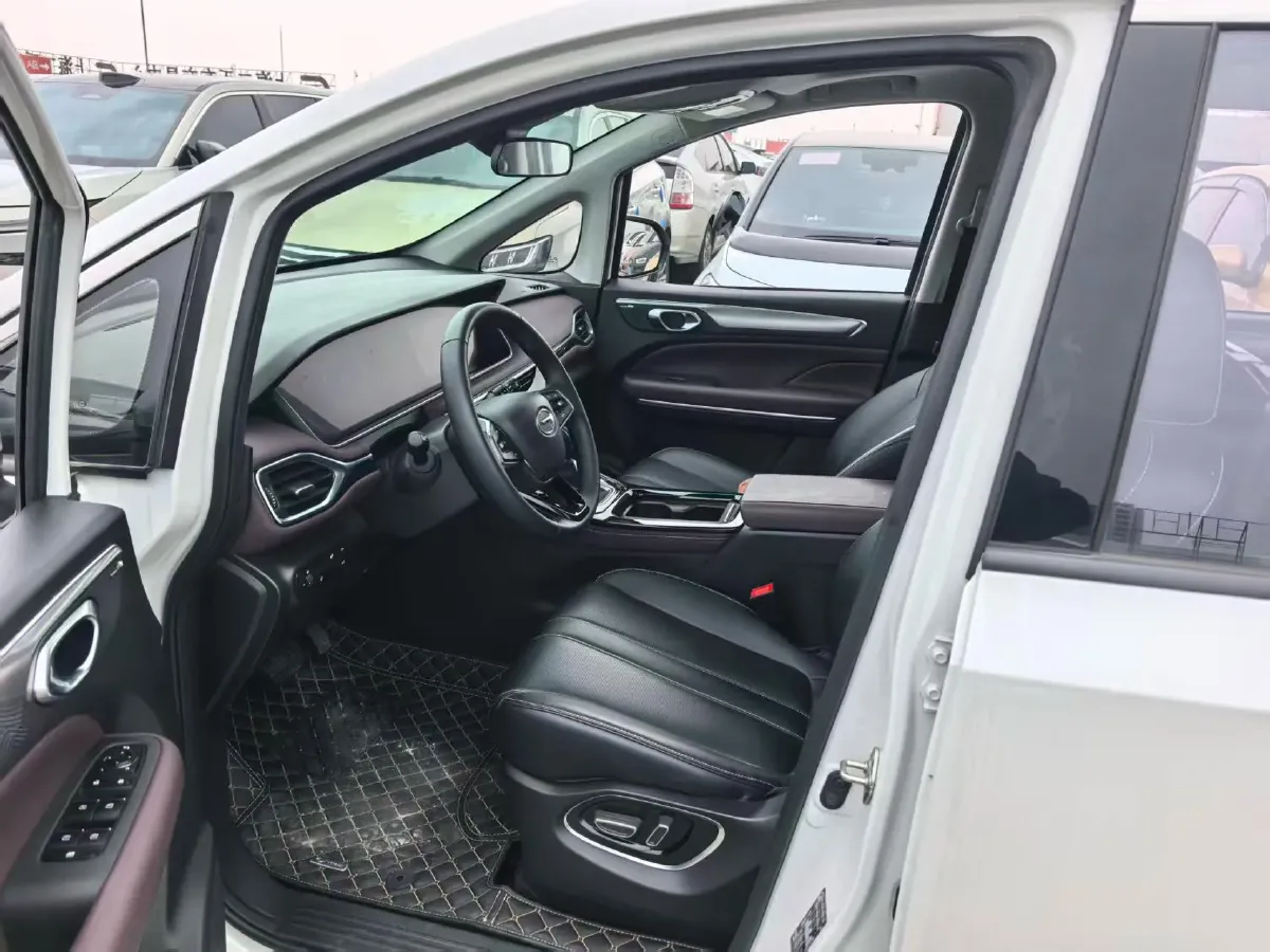 2023 GAC Trumpchi M6 1.5T 177HP L4 7DCT,autocango,china used car exporter,china ev exporter,chinese used car exporter,chinese used ev exporter