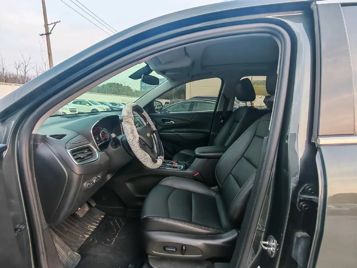 2018 Chevrolet Equinox 1.5T 180HP L4 6AT,autocango,china used car exporter,china ev exporter,chinese used car exporter,chinese used ev exporter