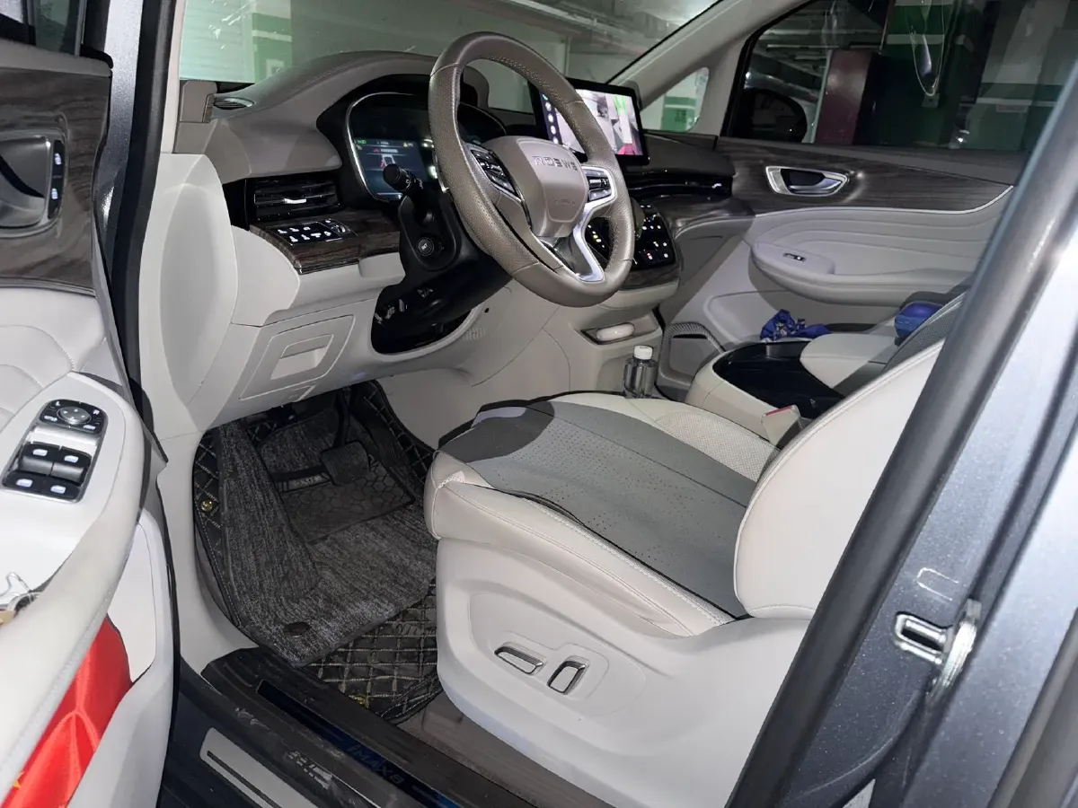 2023 Roewe iMAX8 2.0T 234HP L4 8AT,autocango,china used car exporter,china ev exporter,chinese used car exporter,chinese used ev exporter