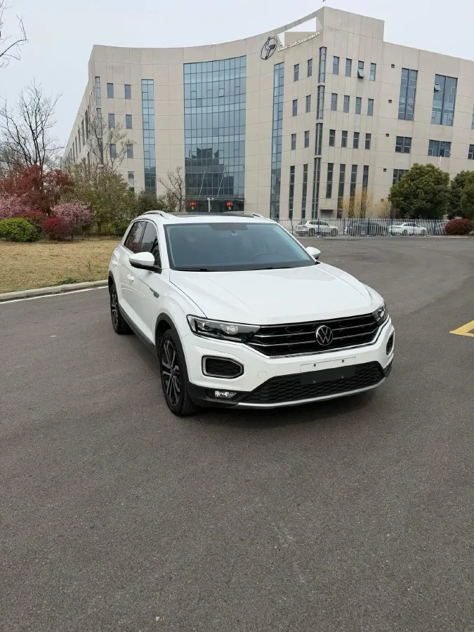 2022 Volkswagen T-Roc 1.4T 150HP L4 7DCT,autocango,china used car exporter,china ev exporter,chinese used car exporter,chinese used ev exporter