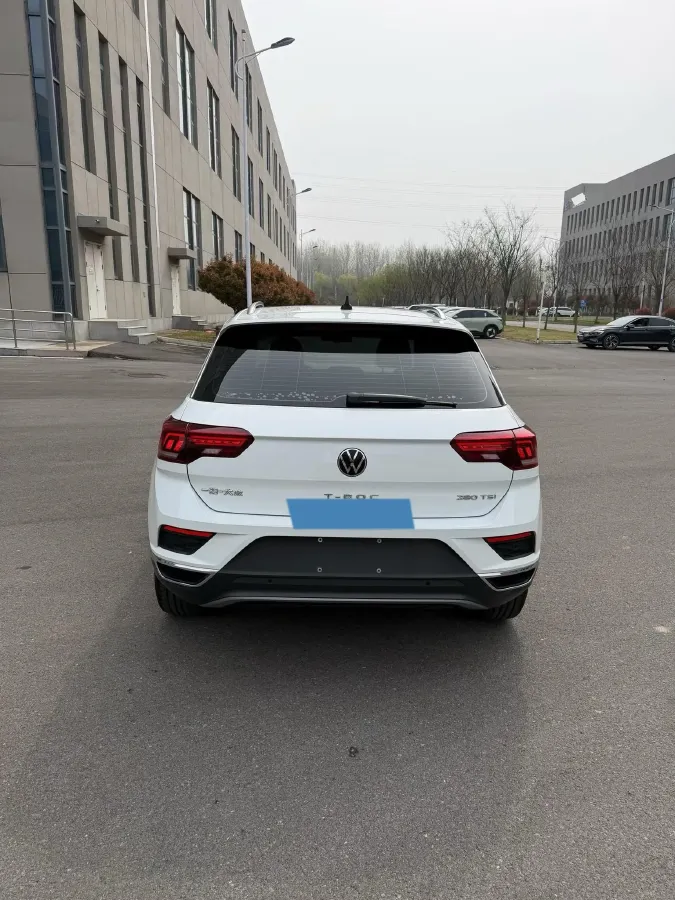 2022 Volkswagen T-Roc 1.4T 150HP L4 7DCT,autocango,china used car exporter,china ev exporter,chinese used car exporter,chinese used ev exporter