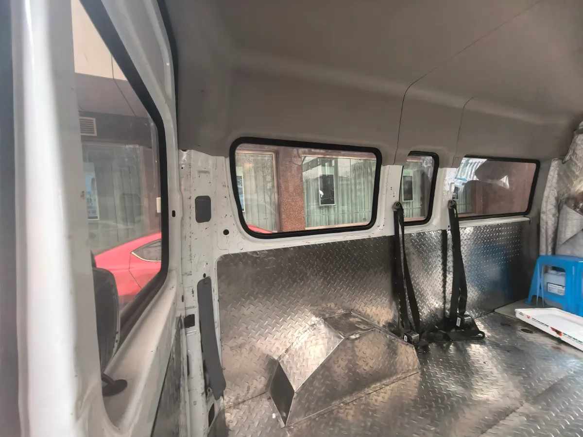 2019 MAXUS XinTu V80 2.0T 139HP L4 6MT,autocango,china used car exporter,china ev exporter,chinese used car exporter,chinese used ev exporter