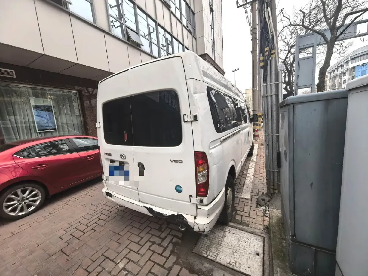 2019 MAXUS XinTu V80 2.0T 139HP L4 6MT,autocango,china used car exporter,china ev exporter,chinese used car exporter,chinese used ev exporter