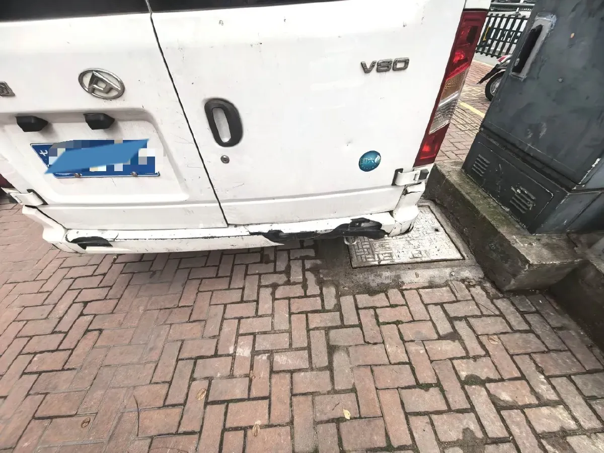 2019 MAXUS XinTu V80 2.0T 139HP L4 6MT,autocango,china used car exporter,china ev exporter,chinese used car exporter,chinese used ev exporter