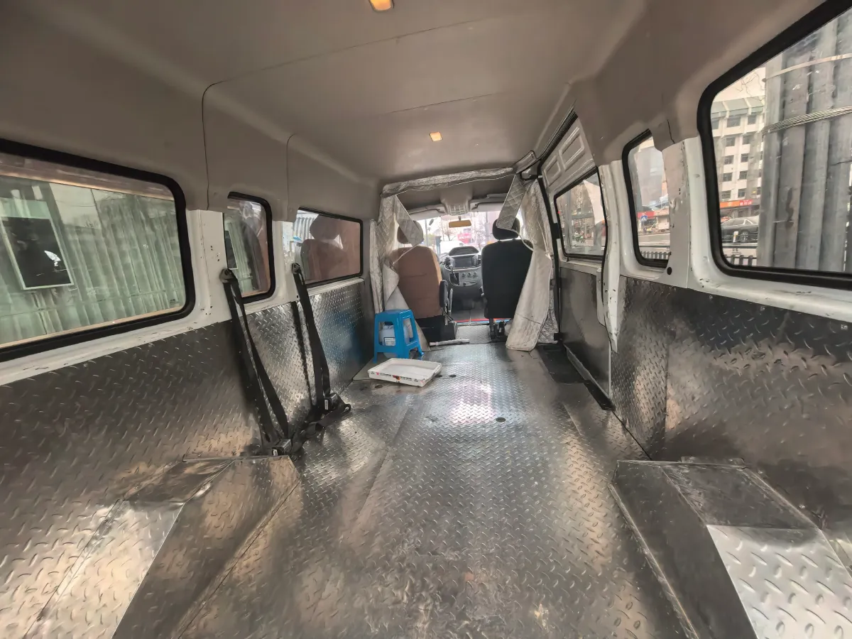 2019 MAXUS XinTu V80 2.0T 139HP L4 6MT,autocango,china used car exporter,china ev exporter,chinese used car exporter,chinese used ev exporter