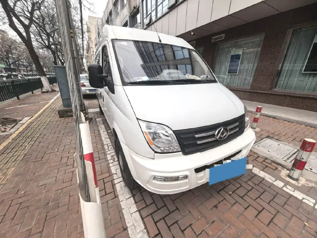 2019 MAXUS XinTu V80 2.0T 139HP L4 6MT,autocango,china used car exporter,china ev exporter,chinese used car exporter,chinese used ev exporter