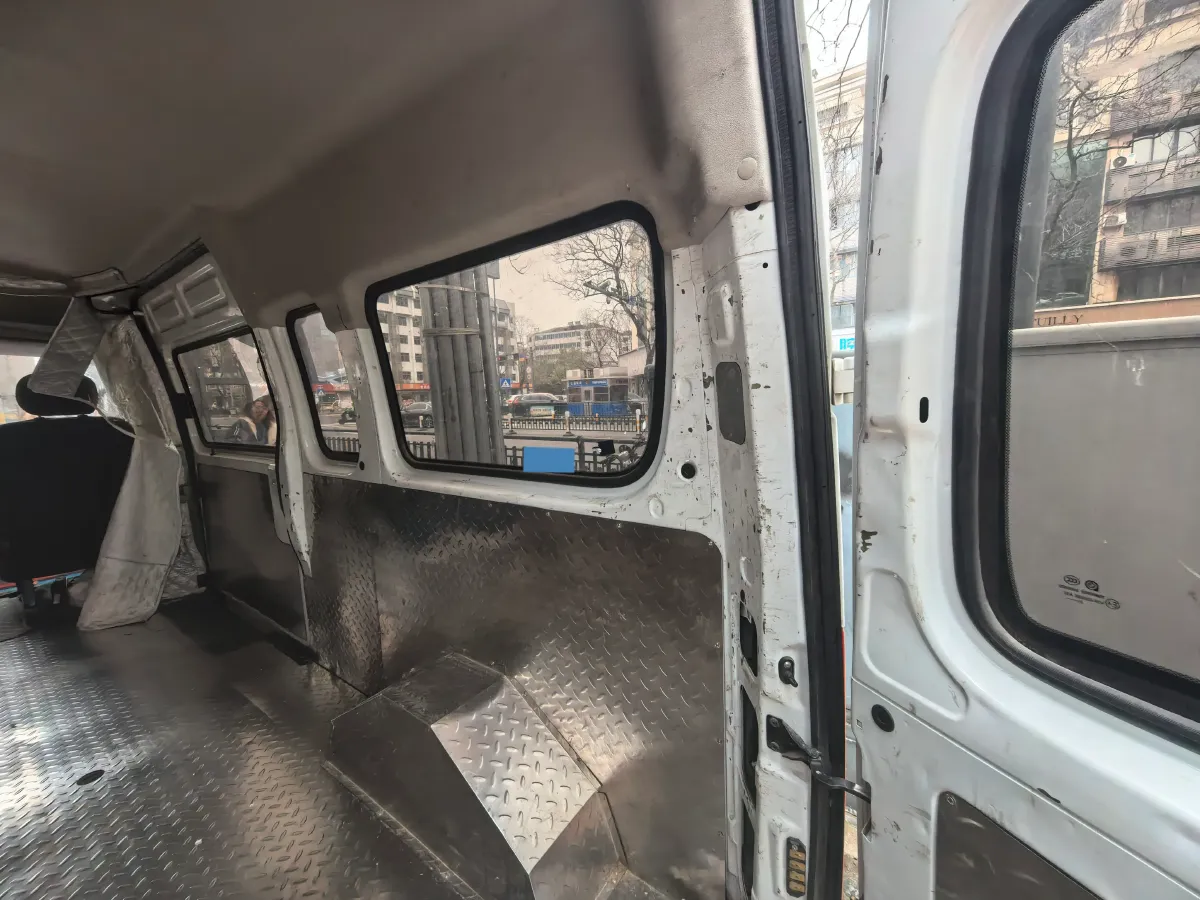 2019 MAXUS XinTu V80 2.0T 139HP L4 6MT,autocango,china used car exporter,china ev exporter,chinese used car exporter,chinese used ev exporter