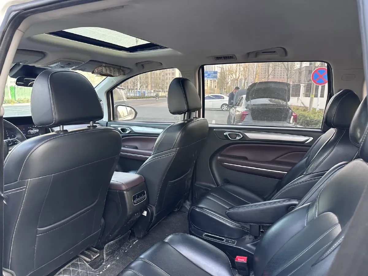 2021 GAC Trumpchi M6 1.5T 169HP L4 7DCT,autocango,china used car exporter,china ev exporter,chinese used car exporter,chinese used ev exporter