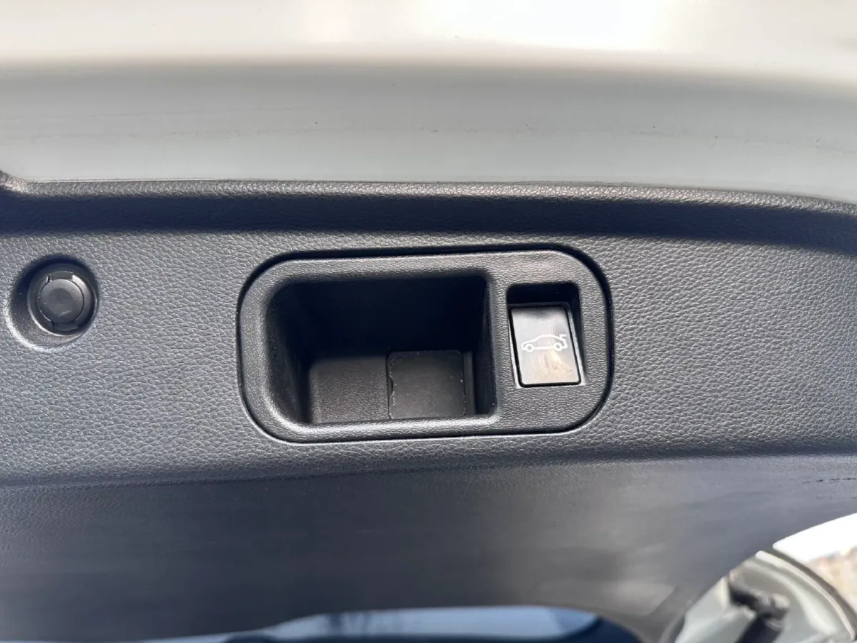 2021 GAC Trumpchi M6 1.5T 169HP L4 7DCT,autocango,china used car exporter,china ev exporter,chinese used car exporter,chinese used ev exporter