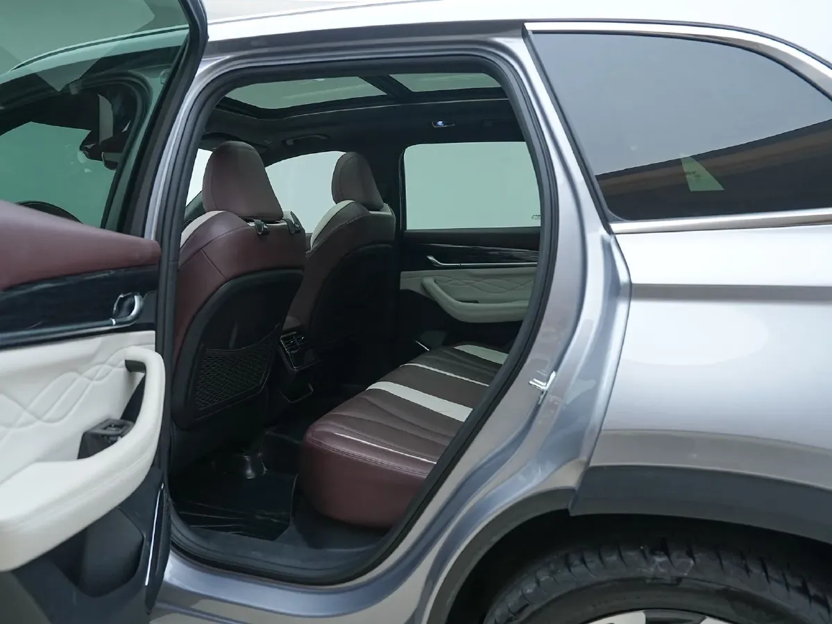 2021 Geely Monjaro 2.0T 238HP L4 8AT,autocango,china used car exporter,china ev exporter,chinese used car exporter,chinese used ev exporter