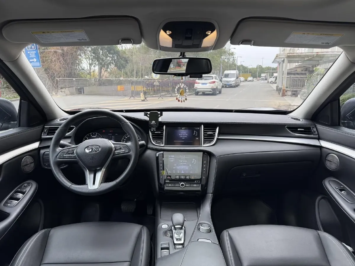 2020 Infiniti QX50 2.0T 245HP L4 CVT,autocango,china used car exporter,china ev exporter,chinese used car exporter,chinese used ev exporter