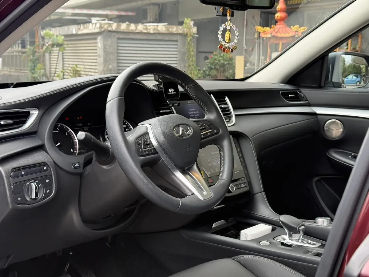 2020 Infiniti QX50 2.0T 245HP L4 CVT,autocango,china used car exporter,china ev exporter,chinese used car exporter,chinese used ev exporter