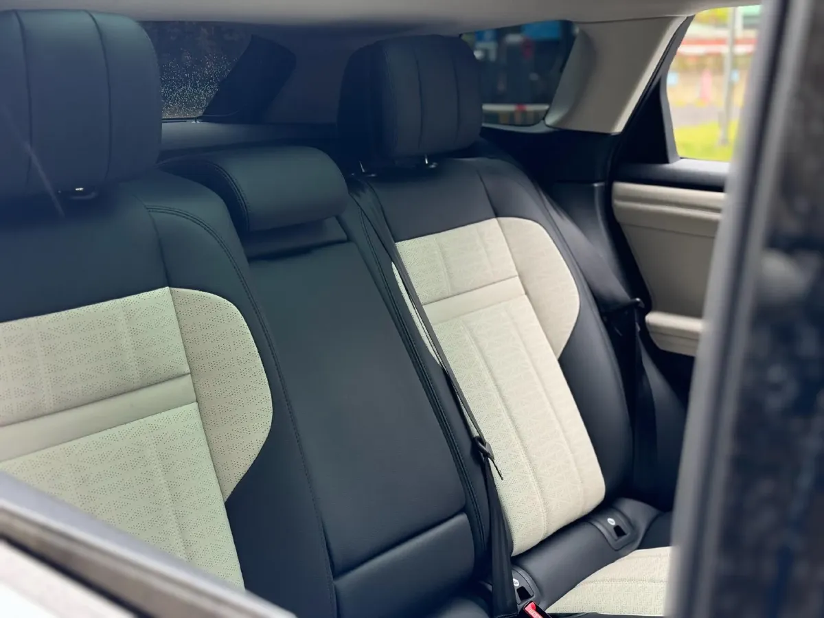 2021 Land Rover Range Rover Evoque 2.0T 249HP L4 9AT,autocango,china used car exporter,china ev exporter,chinese used car exporter,chinese used ev exporter