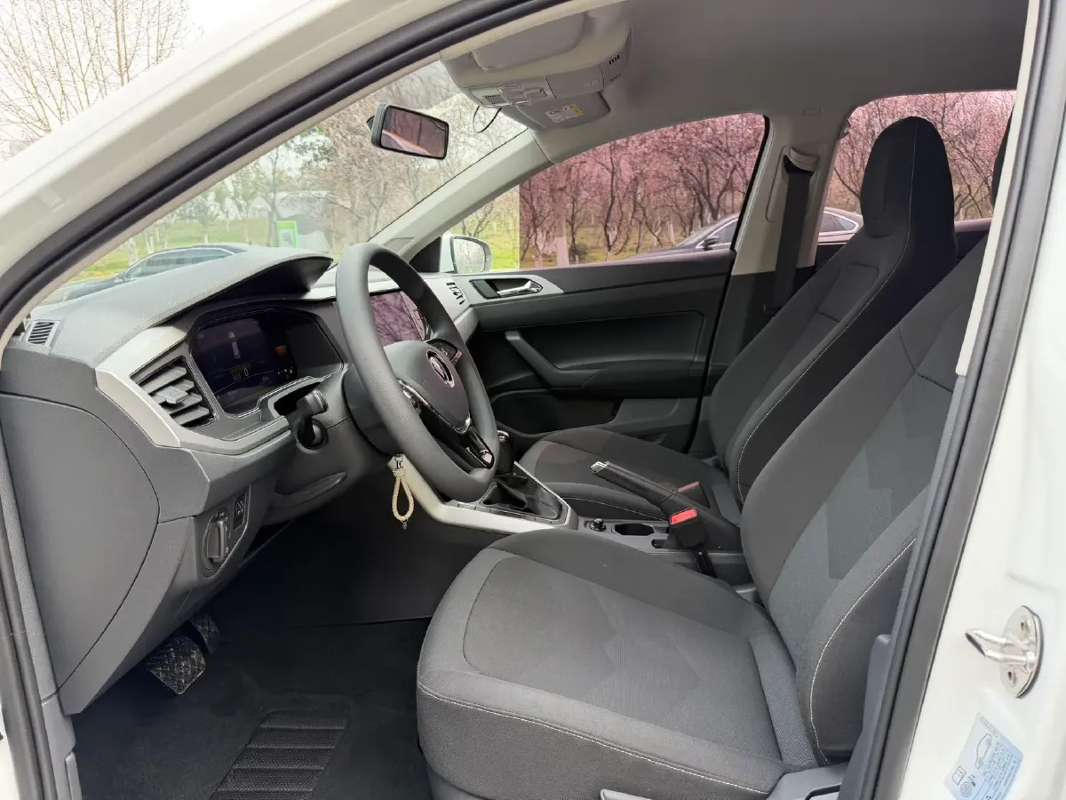 2023 Volkswagen Polo 1.5L 110HP L4 6AT,autocango,china used car exporter,china ev exporter,chinese used car exporter,chinese used ev exporter