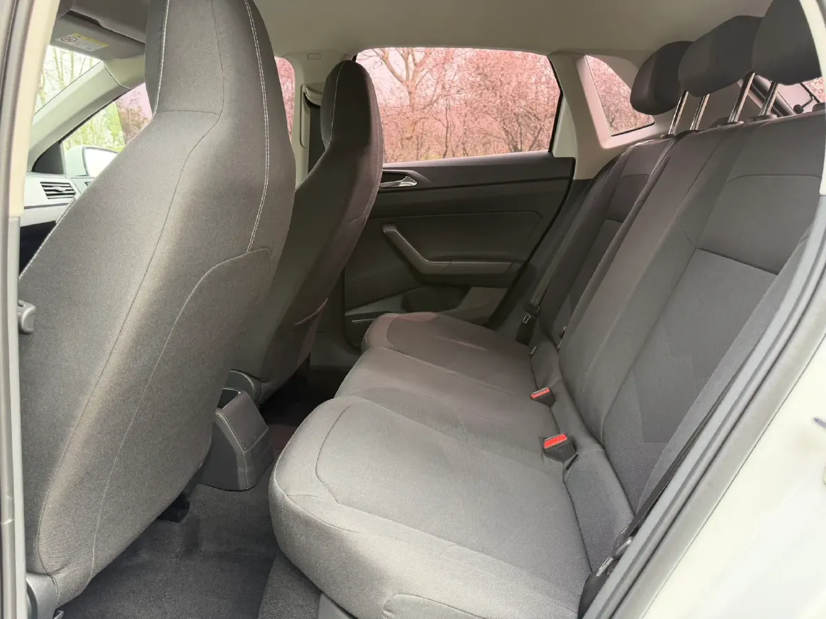 2023 Volkswagen Polo 1.5L 110HP L4 6AT,autocango,china used car exporter,china ev exporter,chinese used car exporter,chinese used ev exporter