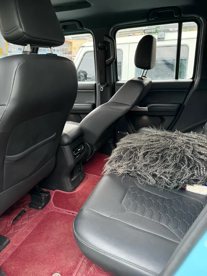 2025 212 212 T01 2.0T 252HP L4 8AT,autocango,china used car exporter,china ev exporter,chinese used car exporter,chinese used ev exporter