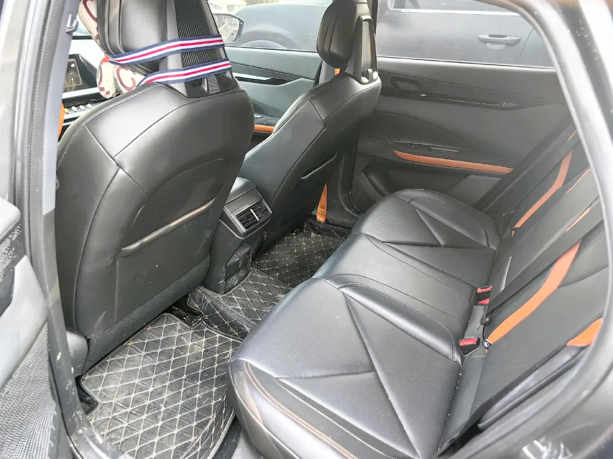 2022 ChangAn UNI-V 1.5T 188HP L4 7DCT,autocango,china used car exporter,china ev exporter,chinese used car exporter,chinese used ev exporter