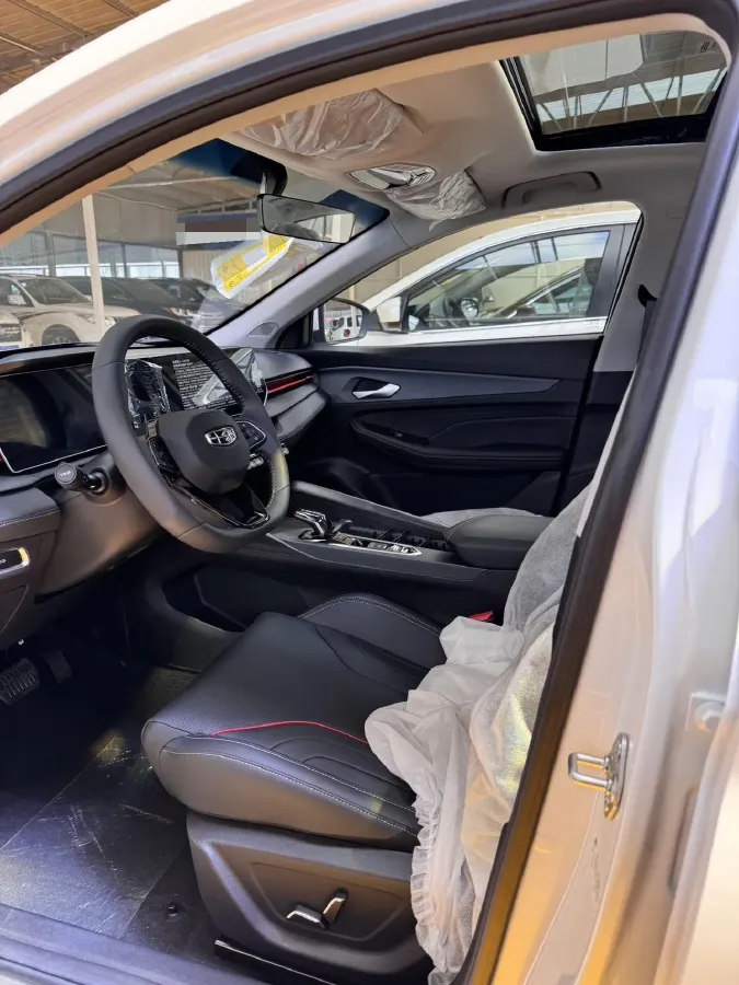 2024 Geely Binray 1.5T 181HP L4 7DCT,autocango,china used car exporter,china ev exporter,chinese used car exporter,chinese used ev exporter