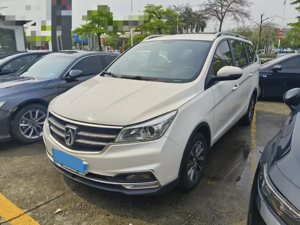 2019 BaoJun 730 1.5T 147HP L4 CVT,autocango,china used car exporter,china ev exporter,chinese used car exporter,chinese used ev exporter