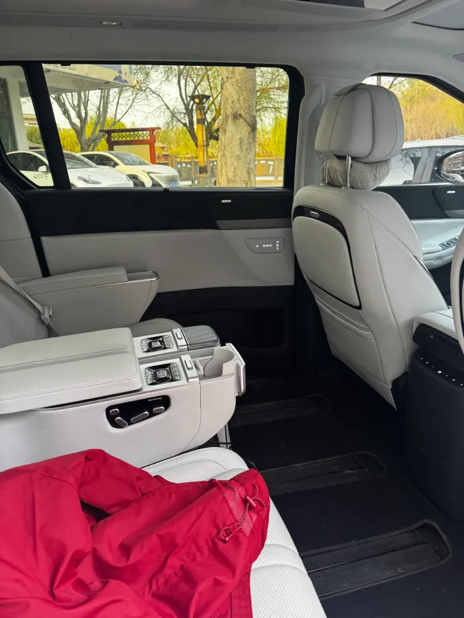 2024 Xpeng X9 BEV 101.5KWH,autocango,china used car exporter,china ev exporter,chinese used car exporter,chinese used ev exporter