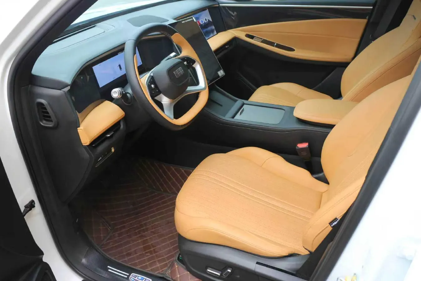 2024 Geely Galaxy L7 1.5T 163HP L4 3DHT PHEV 18.7KWH,autocango,china used car exporter,china ev exporter,chinese used car exporter,chinese used ev exporter