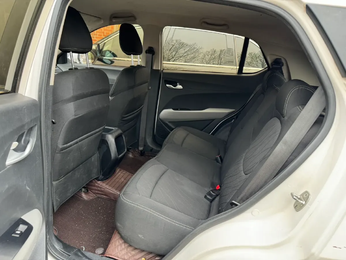 2021 BaoJun 510 1.5L 99HP L4 6MT,autocango,china used car exporter,china ev exporter,chinese used car exporter,chinese used ev exporter