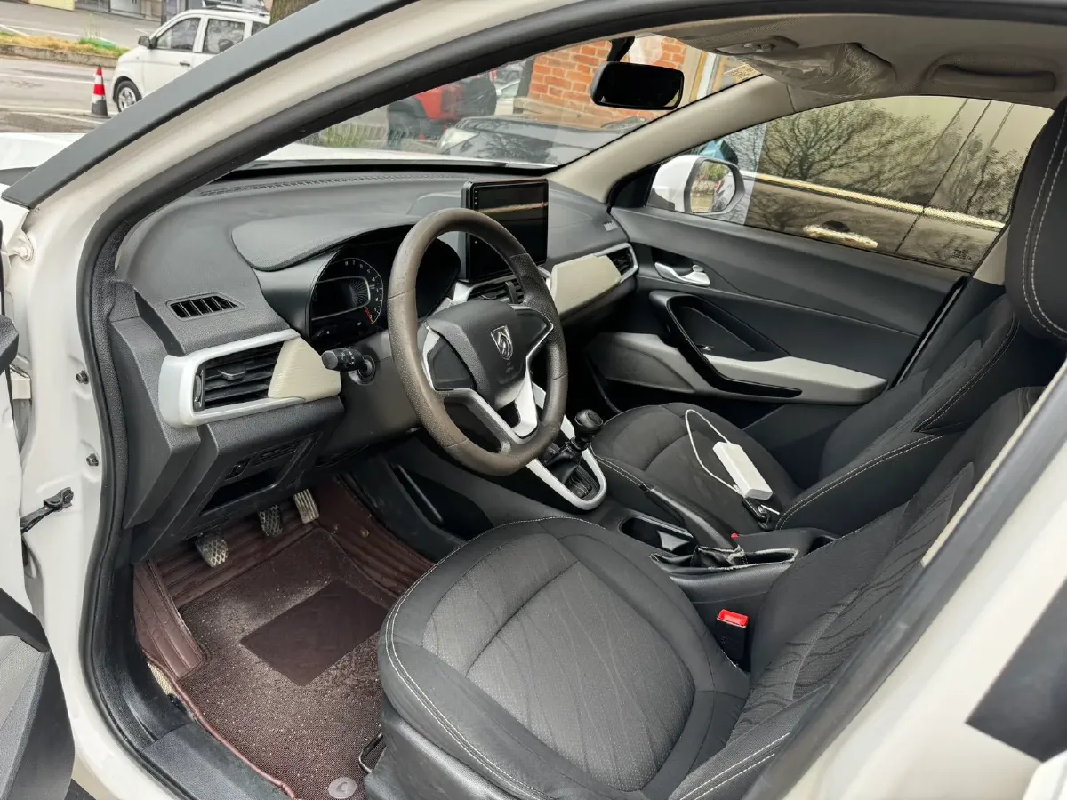 2021 BaoJun 510 1.5L 99HP L4 6MT,autocango,china used car exporter,china ev exporter,chinese used car exporter,chinese used ev exporter