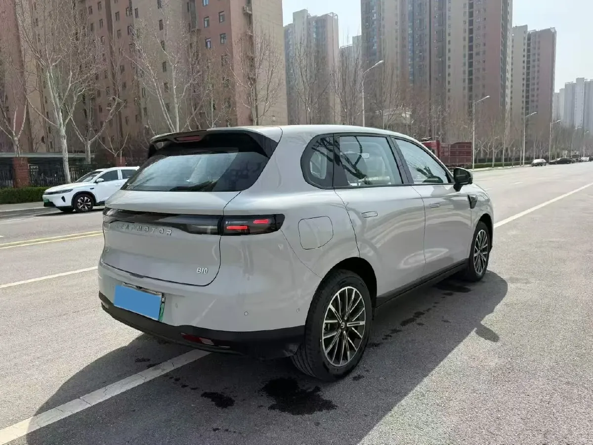 2025 Leapmotor B10 BEV 56.2KWH,autocango,china used car exporter,china ev exporter,chinese used car exporter,chinese used ev exporter