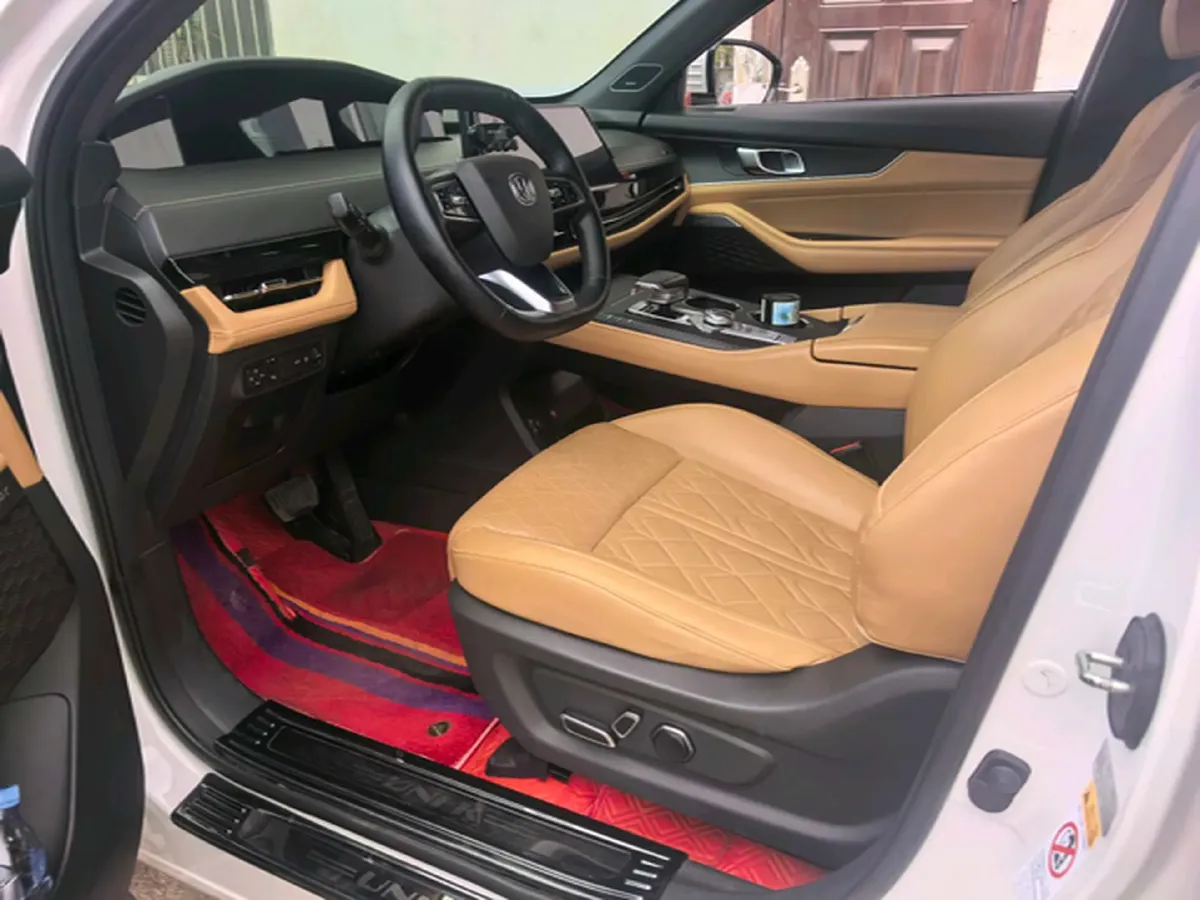 2021 ChangAn UNI-K 2.0T 233HP L4 8AT,autocango,china used car exporter,china ev exporter,chinese used car exporter,chinese used ev exporter