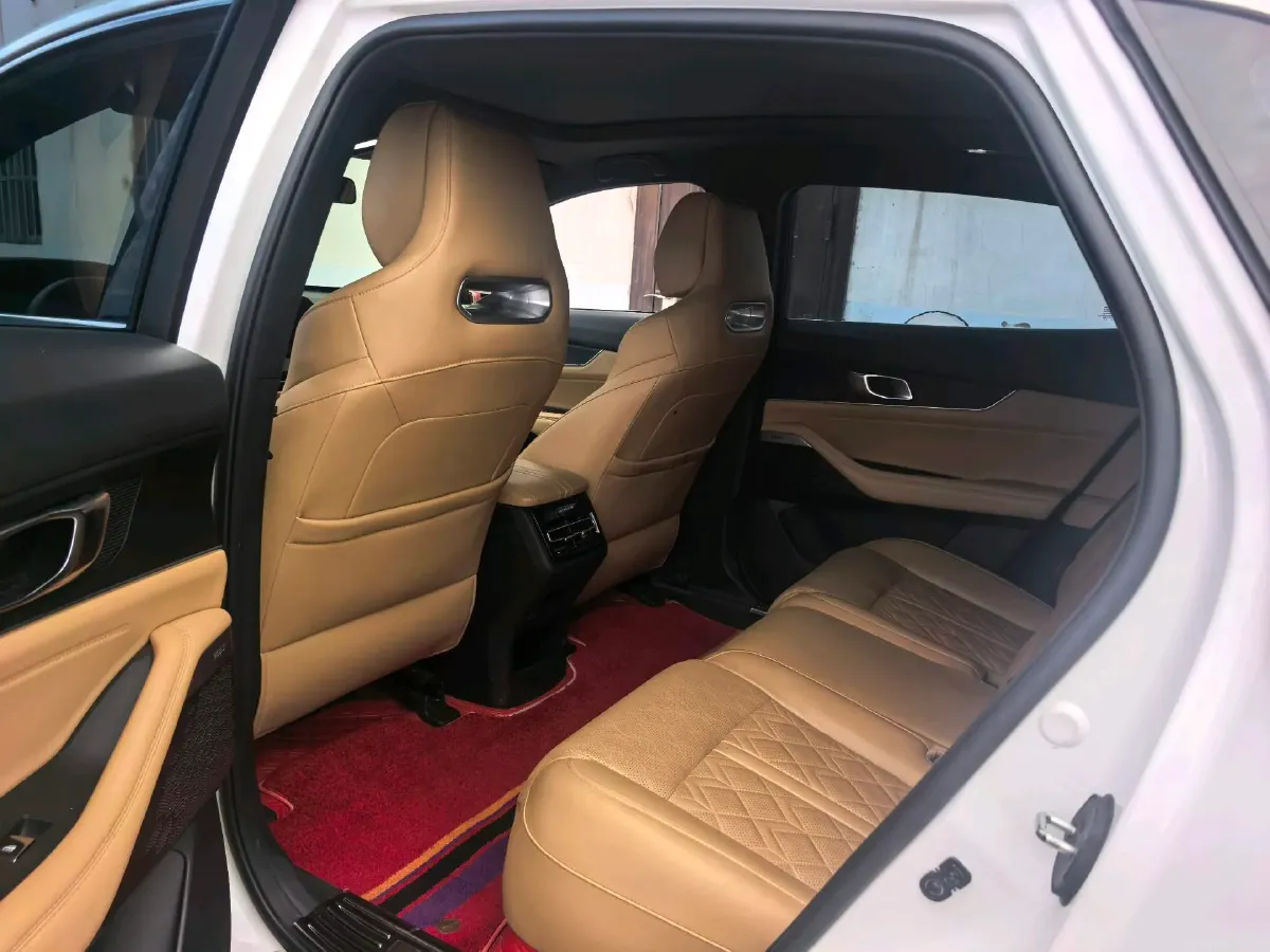 2021 ChangAn UNI-K 2.0T 233HP L4 8AT,autocango,china used car exporter,china ev exporter,chinese used car exporter,chinese used ev exporter