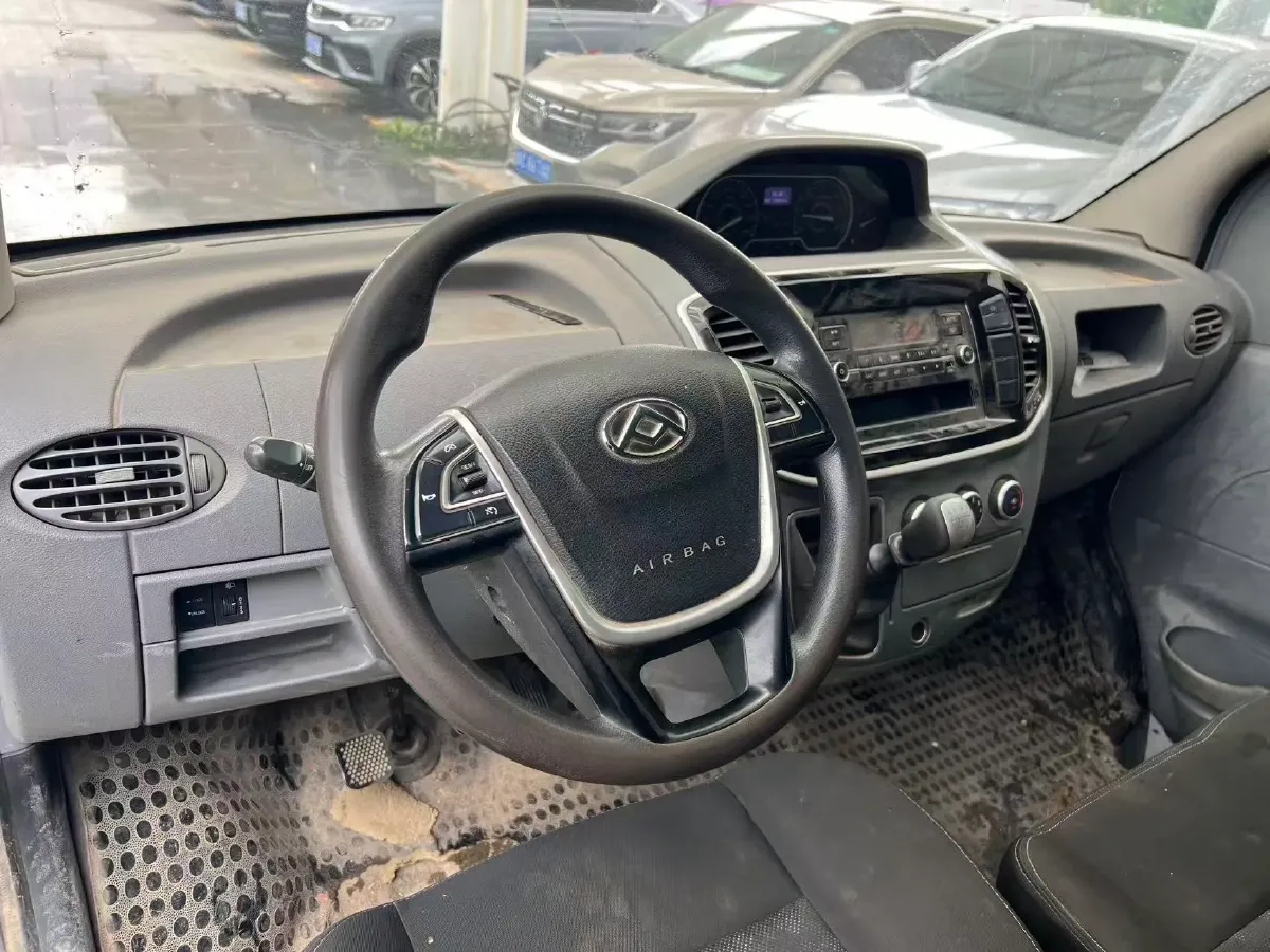 2021 MAXUS XinTu V80 2.0T 139HP L4 6MT,autocango,china used car exporter,china ev exporter,chinese used car exporter,chinese used ev exporter