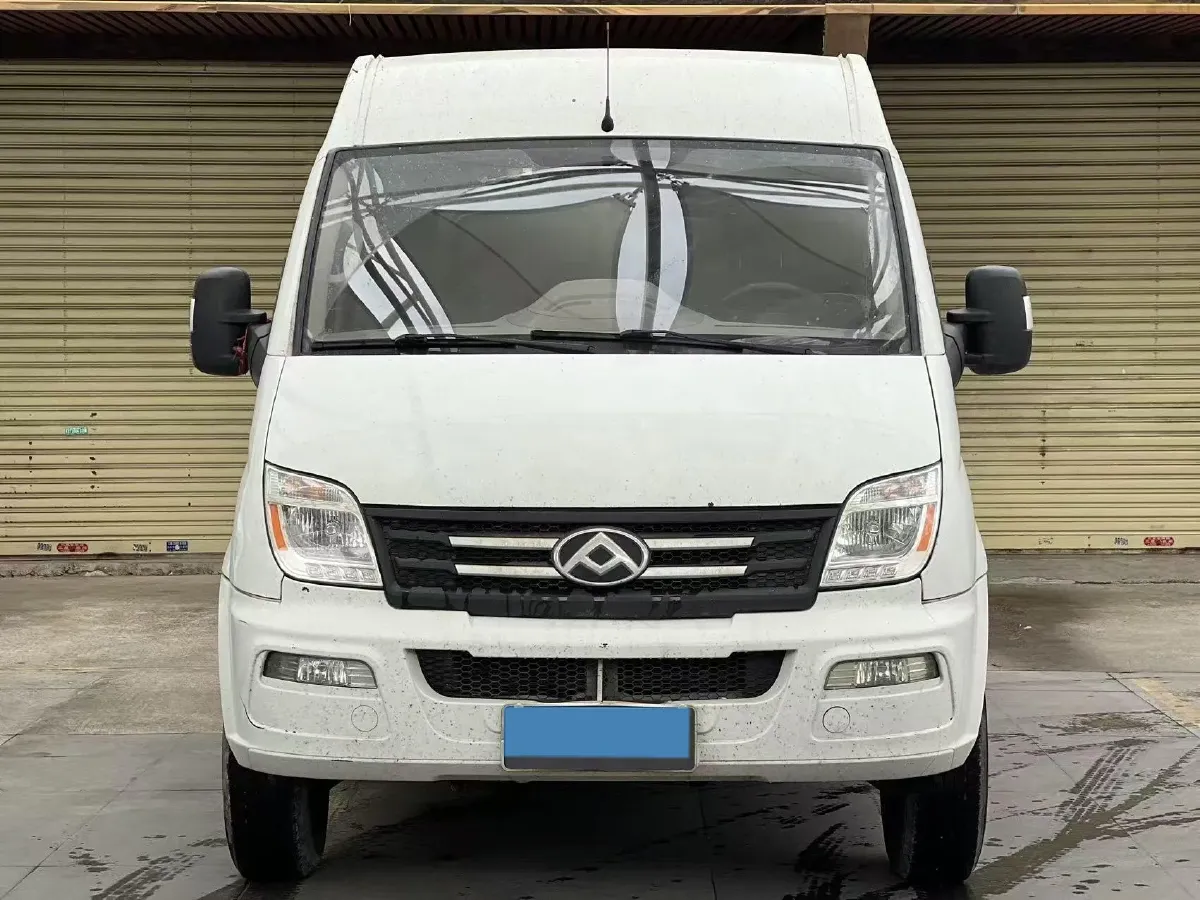 2021 MAXUS XinTu V80 2.0T 139HP L4 6MT,autocango,china used car exporter,china ev exporter,chinese used car exporter,chinese used ev exporter