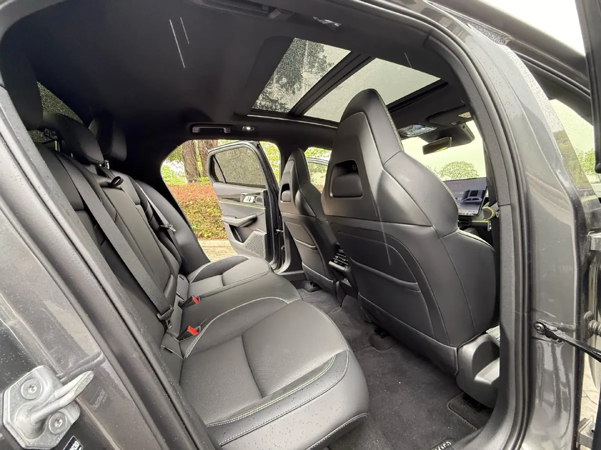 2025 LYNK&CO 03 1.5T 181HP L4 7DCT,autocango,china used car exporter,china ev exporter,chinese used car exporter,chinese used ev exporter