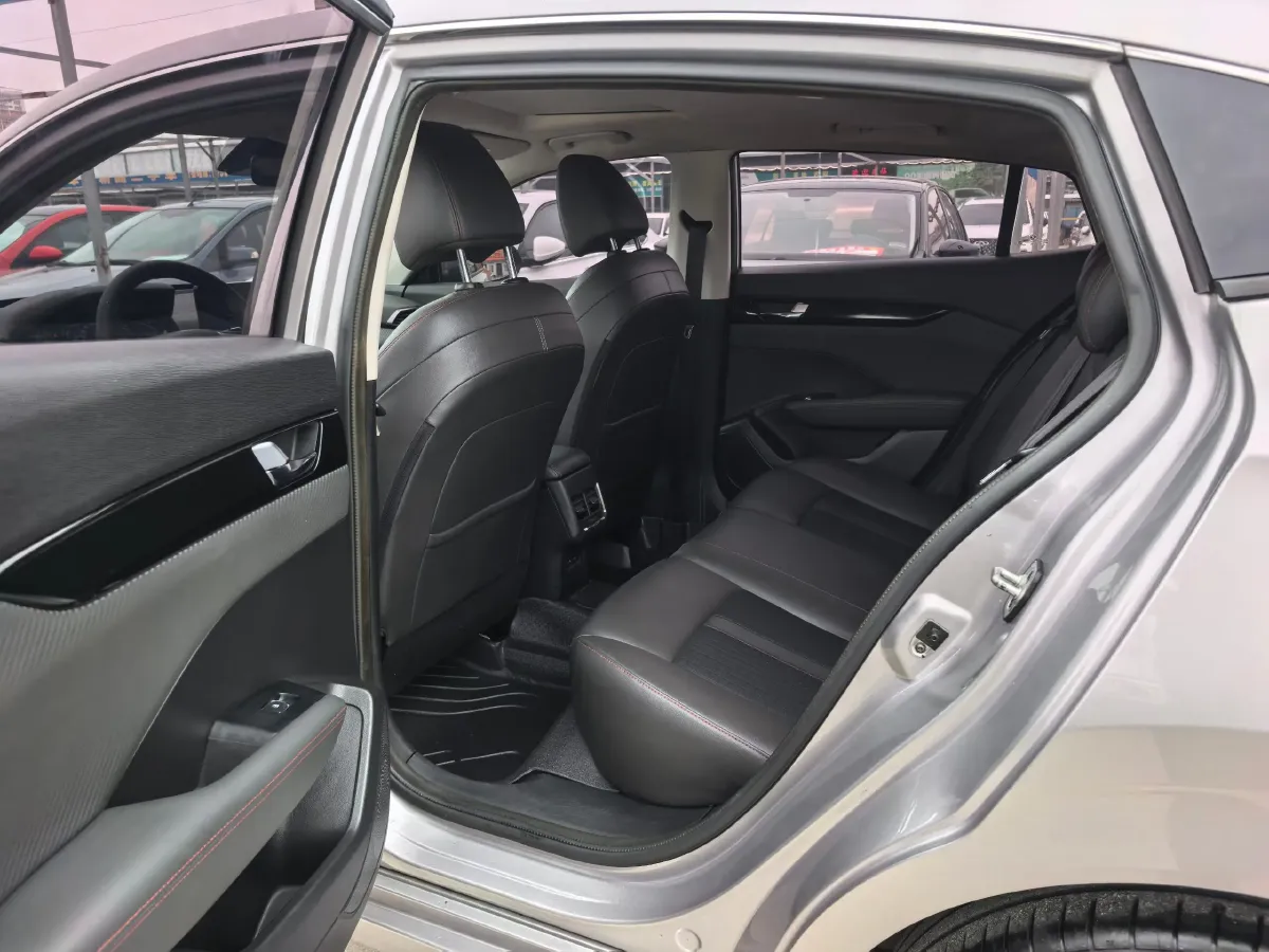 2020 DongFeng Aeolus YiXuan 1.5T 150HP L4 6DCT,autocango,china used car exporter,china ev exporter,chinese used car exporter,chinese used ev exporter