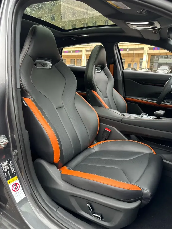 2023 ChangAn UNI-V 1.5T 188HP L4 7DCT,autocango,china used car exporter,china ev exporter,chinese used car exporter,chinese used ev exporter