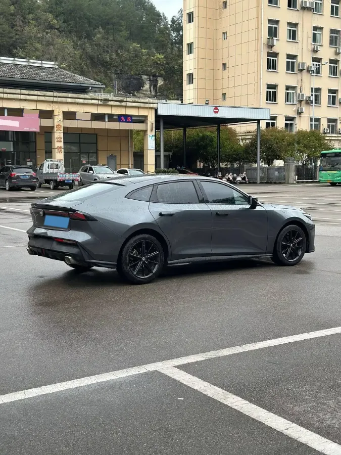 2023 ChangAn UNI-V 1.5T 188HP L4 7DCT,autocango,china used car exporter,china ev exporter,chinese used car exporter,chinese used ev exporter